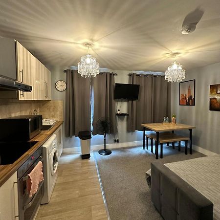 Cosy 2 Bedrooms Apartment 런던 외부 사진