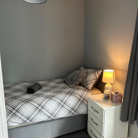 Cosy 2 Bedrooms Apartment 런던 외부 사진